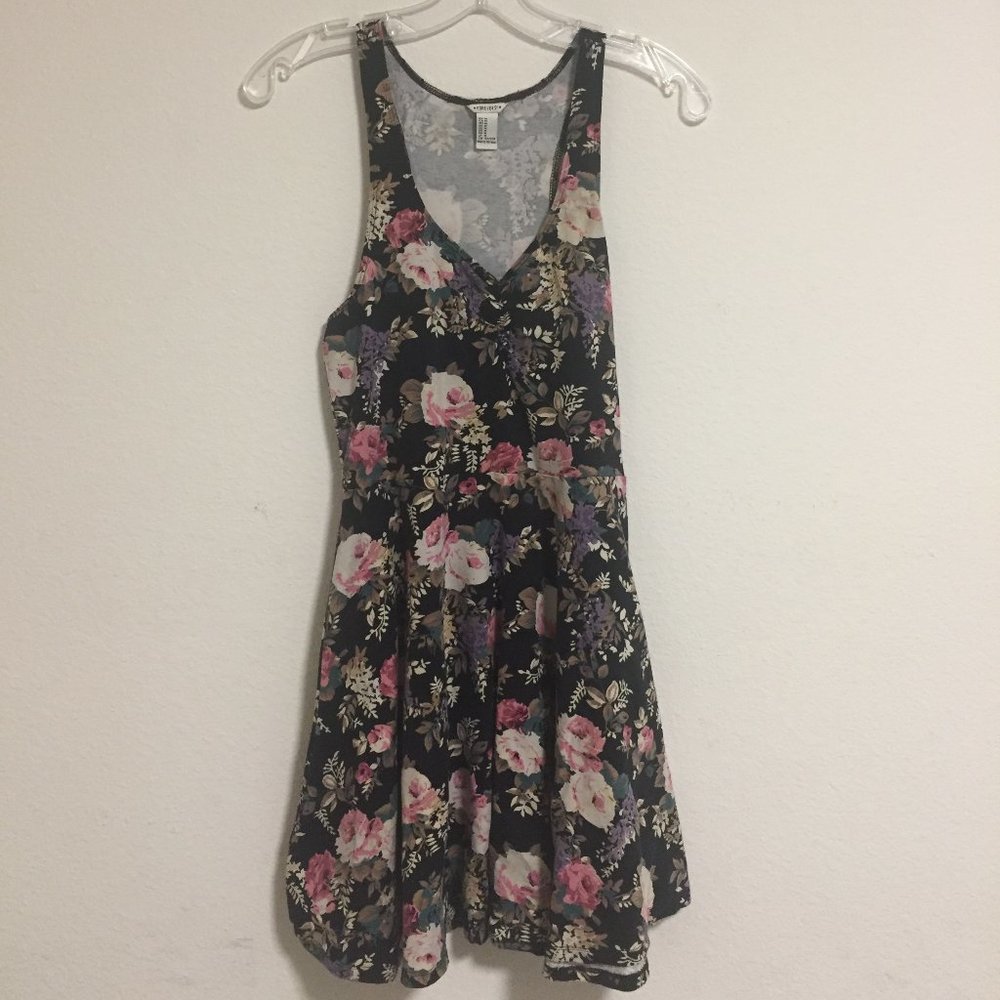 🌻Beautiful Floral Dress Size M